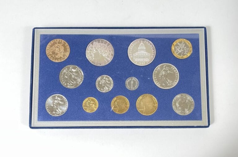 MONNAIE DE PARIS - Coffret "Fleurs de Coins 1988" - Valeurs faciales 1ct à 100…