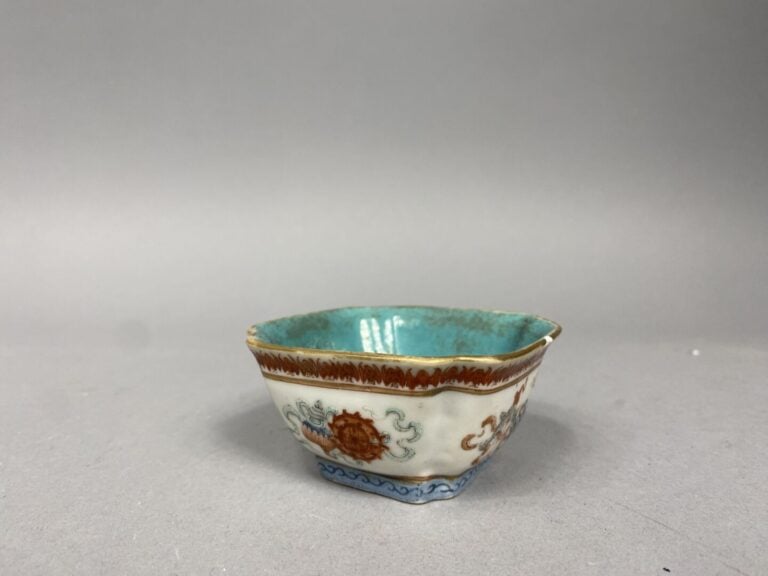 Chine du Sud / Vietnam - Ensemble de deux coupelles en porcelaine émaillée à dé…