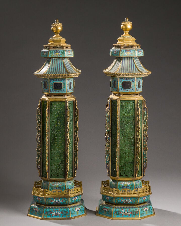 CHINE - Epoque QIANLONG (1736 - 1795) - Paire de pavillons à encens (xiang ting…