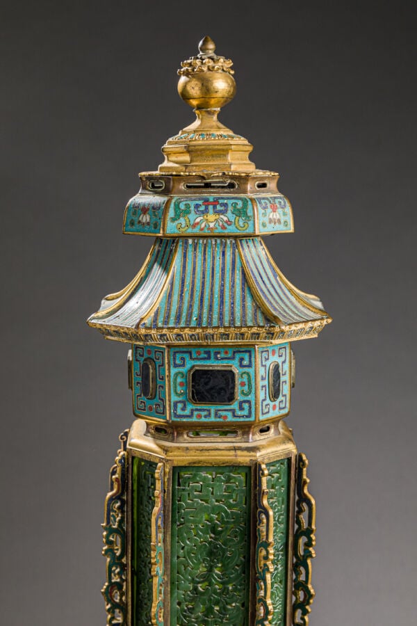 CHINE - Epoque QIANLONG (1736 - 1795) - Paire de pavillons à encens (xiang ting…