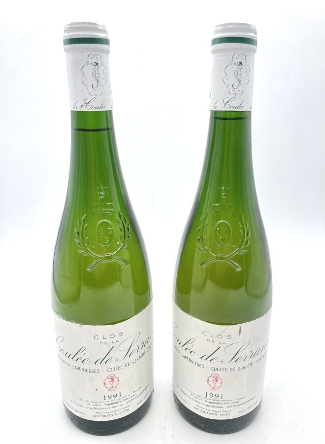 Deux bouteilles de CLOS de La COULEE de SERRANT - SAVENNIERES. 1991. Étiquettes…