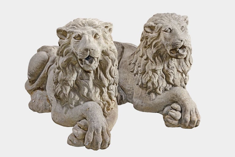 École française vers 1900 - Deux lions - Sculptures en pierre calcaire pour l'u…
