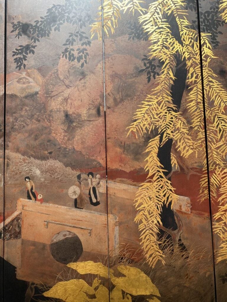 * ÉCOLE VIETNAMIENNE - Milieu XXe siècle - Paravent à huit feuilles en laque po…