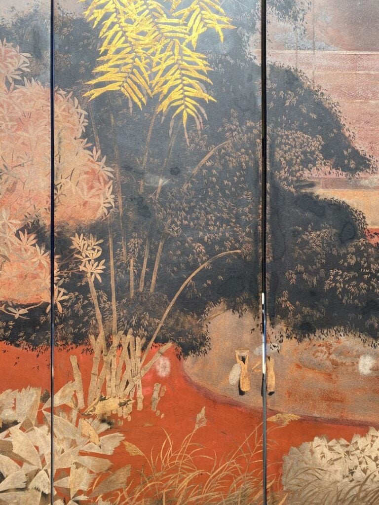 * ÉCOLE VIETNAMIENNE - Milieu XXe siècle - Paravent à huit feuilles en laque po…