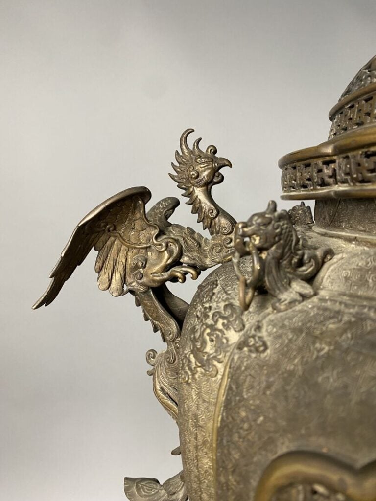 **Japon - Important brûle-parfum en bronze - H : 95 cm