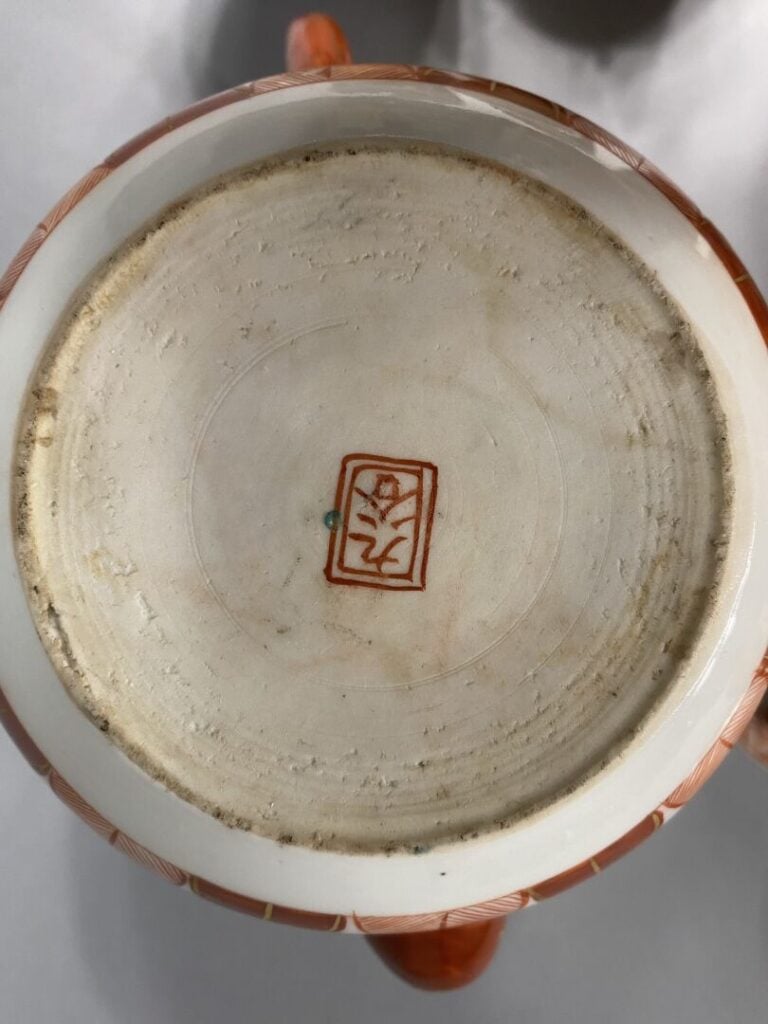 Japon, Kutani - Partie de service à thé en porcelaine émaillée dans les tons ro…