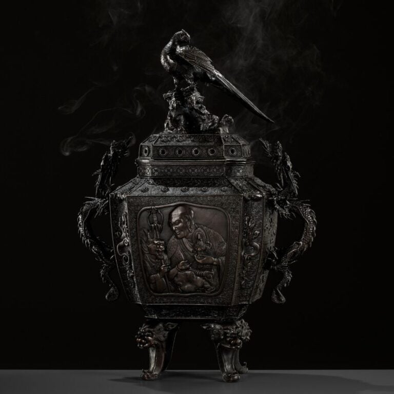 JAPON XVIIIème - XIXème siècle - Grand Koro (brûleur d'encens) en bronze de la…