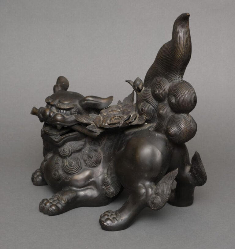 JAPON - XXème siècle - Okimono en bronze patiné brun foncé de la période Taish…