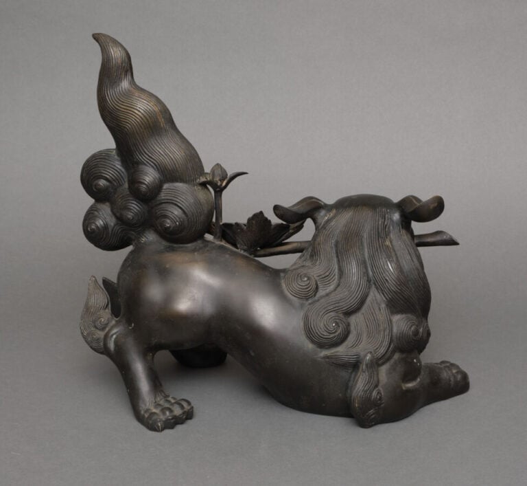 JAPON - XXème siècle - Okimono en bronze patiné brun foncé de la période Taish…