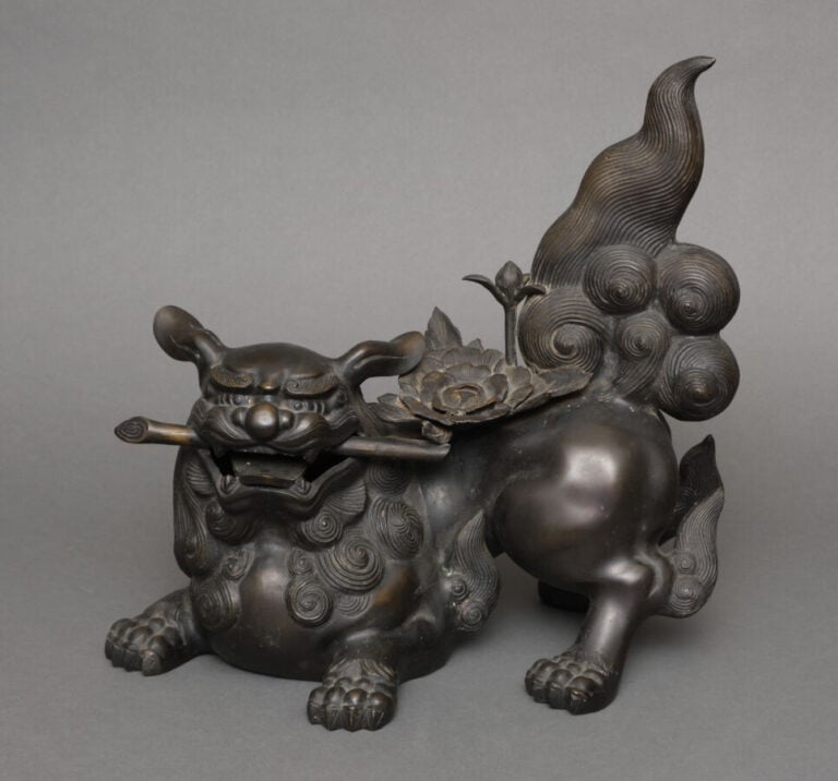 JAPON - XXème siècle - Okimono en bronze patiné brun foncé de la période Taish…