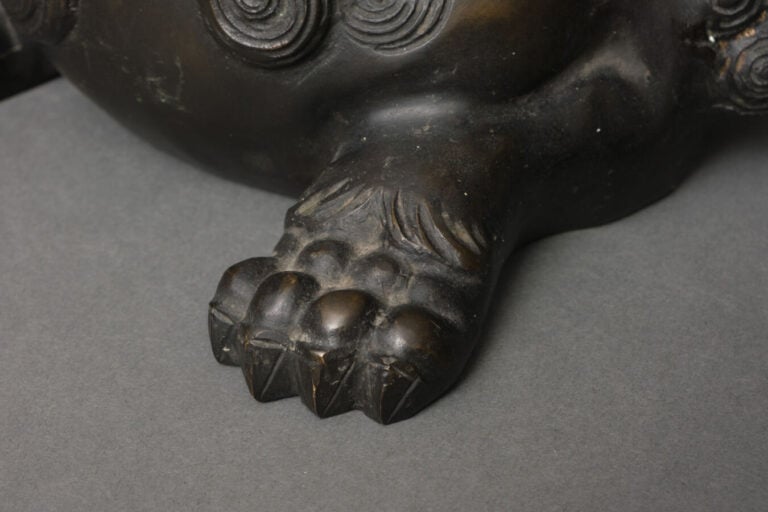 JAPON - XXème siècle - Okimono en bronze patiné brun foncé de la période Taish…
