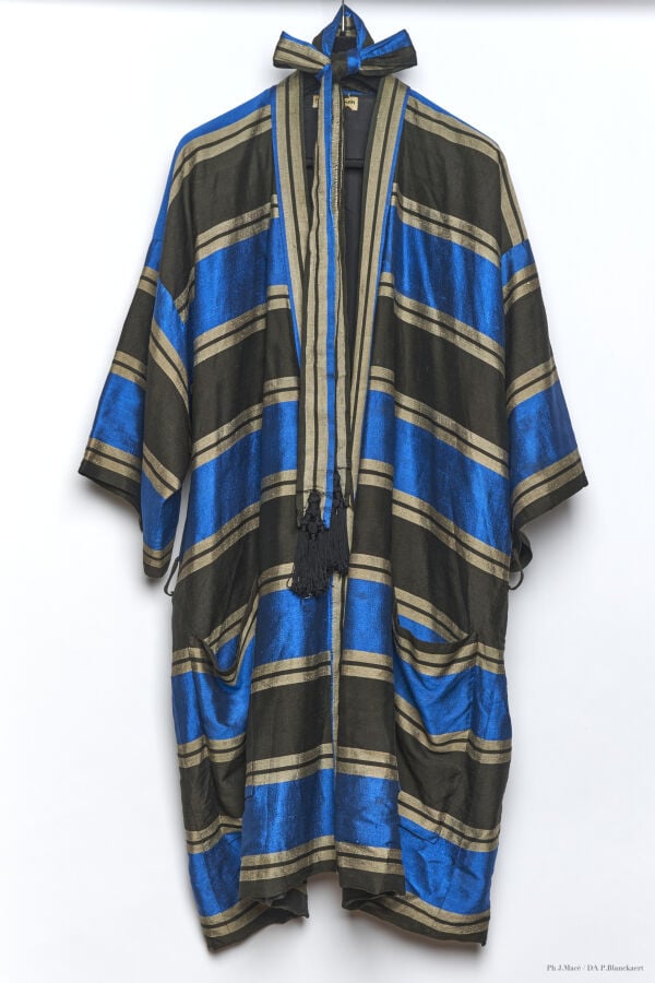 MARC VAUGHAN - 1970'S - KIMONO UNISEXE - VISCOSE - BLEU, NOIR, GRIS - FACONNÉ,…