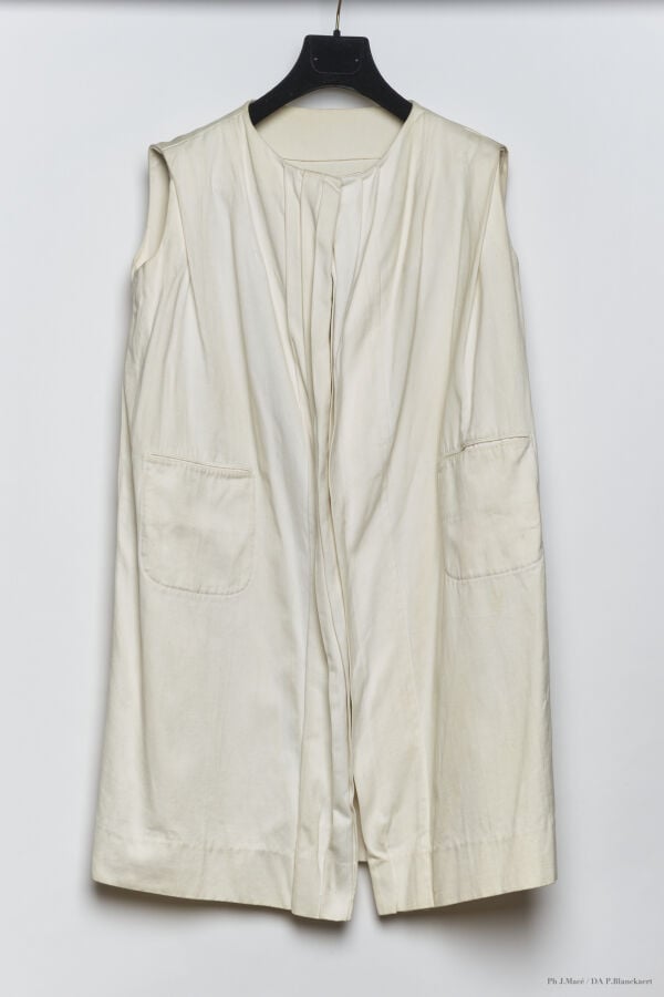 MARC VAUGHAN - 1970/80'S - ROBE-MANTEAU - TOILE COTON - ÉCRU - SANS GRIFFE - PR…
