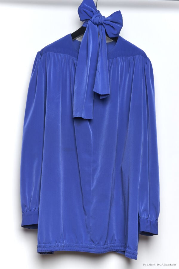 MARC VAUGHAN - 1980'S - CINQ BLOUSES - SOIE - DIVERSES - CERTAINES IMPRIMÉES, F…