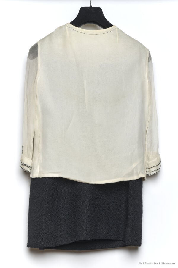 MARC VAUGHAN - CIRCA 1960 - TAILLEUR, BLOUSE - TWEED, LAINE, MOUSSELINE DE SOIE…