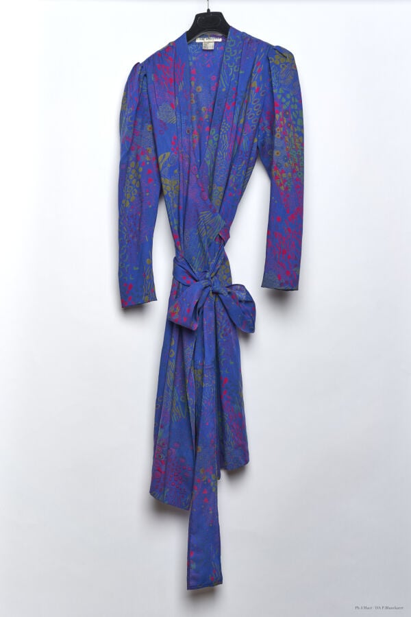MARC VAUGHAN - CIRCA 1980 - ROBE PORTEFEUILLE - ÉTAMINE - BLEU, VERT, ROUGE - C…