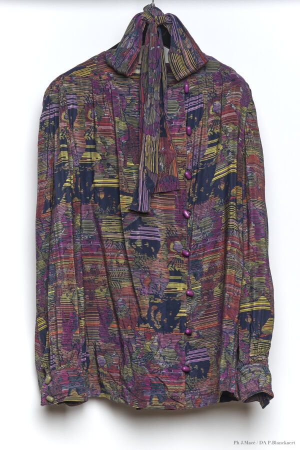 MARC VAUGHAN - CIRCA 1980 - SIX BLOUSES - SOIE - DIVERSES - CERTAINES IMPRIMÉES…