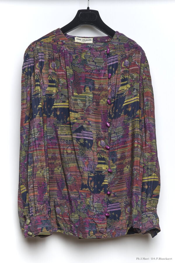 MARC VAUGHAN - CIRCA 1980 - SIX BLOUSES - SOIE - DIVERSES - CERTAINES IMPRIMÉES…