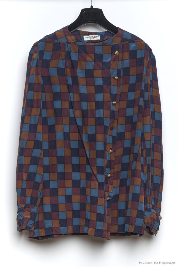MARC VAUGHAN - CIRCA 1980 - SIX BLOUSES - SOIE - DIVERSES - CERTAINES IMPRIMÉES…