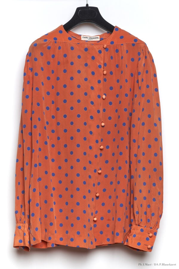 MARC VAUGHAN - CIRCA 1980 - SIX BLOUSES - SOIE - DIVERSES - CERTAINES IMPRIMÉES…