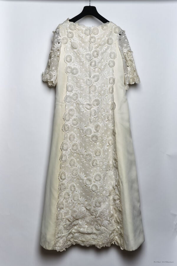 MARC VAUGHAN - SOUS LICENCE - LATE 1960'S - ROBE DU SOIR - DENTELLE ANGLAISE, E…