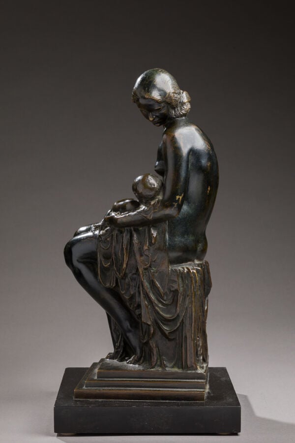 Mario Joseph KORBEL (1882-1954) - Maternité, 1921 - Bronze à patine vert foncé,…