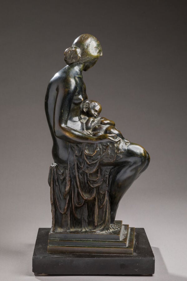 Mario Joseph KORBEL (1882-1954) - Maternité, 1921 - Bronze à patine vert foncé,…