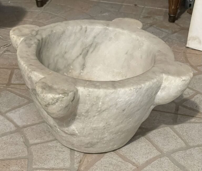 MORTIER en marbre blanc - 20 x 40 cm