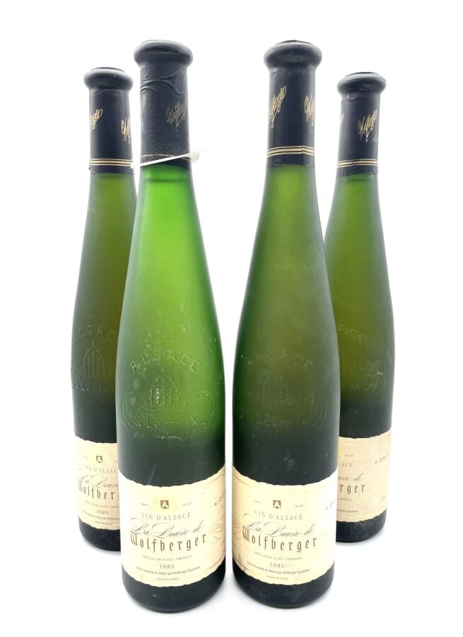 Quatre bouteilles d'ALSACE - La Louve - WOLFBERGER . 1985. Etiquettes légèremen…