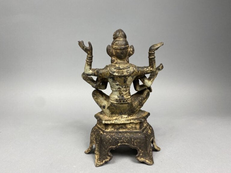 Thaïlande, Ratanakosin ? - Sujet en bronze représentant un bouddha à six bras a…