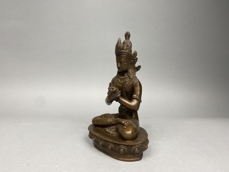 Tibet - Statuette en alliage représentant la divinité Vajradhara assise en padm…