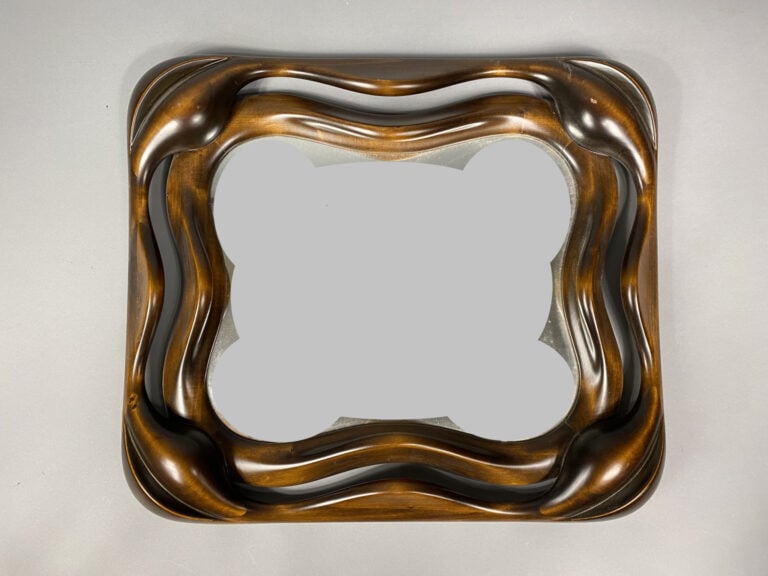 Travail XXe, dans le goût japonais ? - Miroir en bois clair mouluré à bord chan…