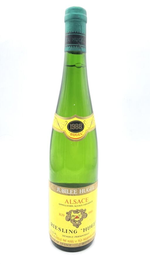Une bouteille d'ALSACE - RIESLING - HUGEL. 1988