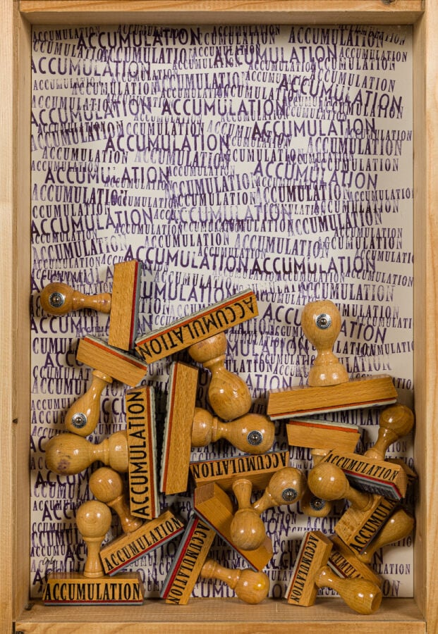 ARMAN (1928-2005) ARMAND FERNANDEZ DIT - Accumulation de tampons, 1973 (Denyse…