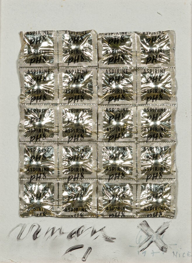ARMAN (1928-2005) ARMAND FERNANDEZ DIT - Aspirine PH8, 1971 - Composition facét…