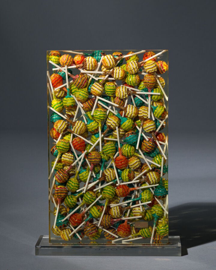 ARMAN (1928-2005) ARMAND FERNANDEZ DIT - Chupa Chups, 1999 (Denyse Durand-Ruel…
