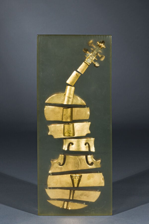 ARMAN (1928-2005) ARMAND FERNANDEZ DIT - Do Ré Mi , 1968 - Violon découpé, incl…