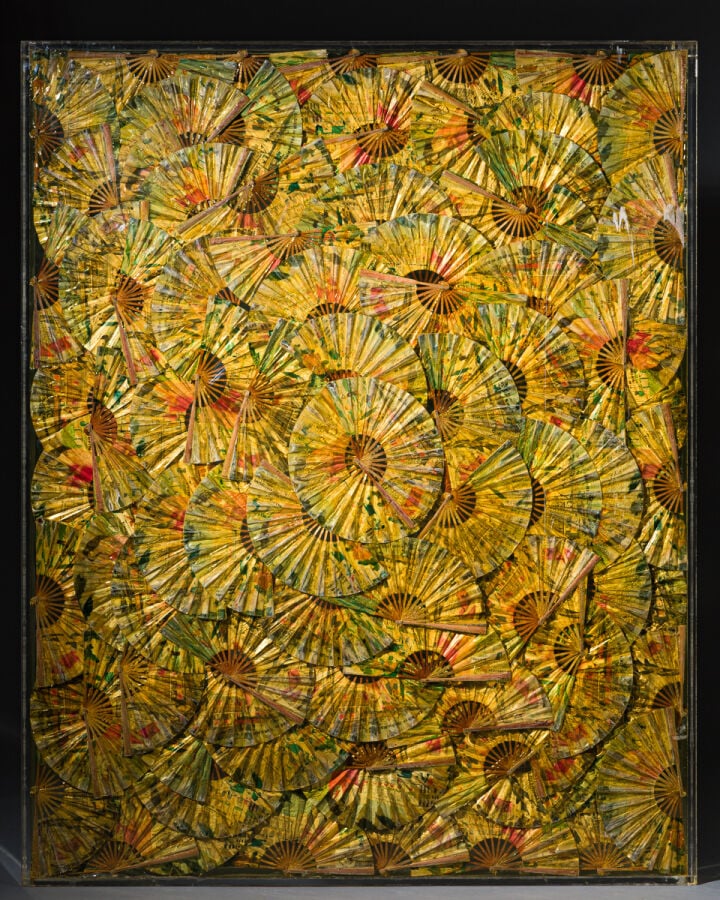 ARMAN (1928-2005) ARMAND FERNANDEZ DIT - Eventails, c.1995 - Accumulation dans…