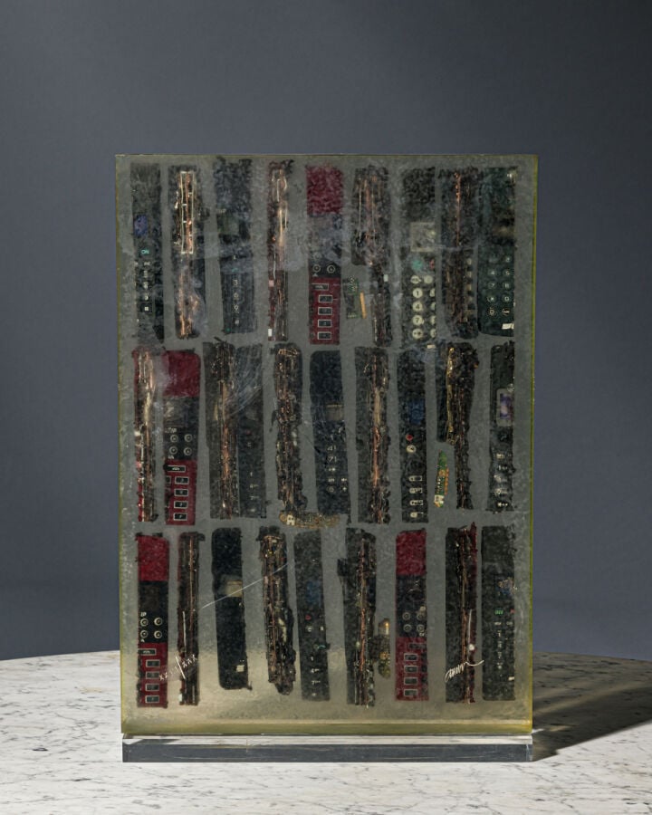 ARMAN (1928-2005) ARMAND FERNANDEZ DIT - Inclusion GSM, 2005 ( Denyse Durand- R…