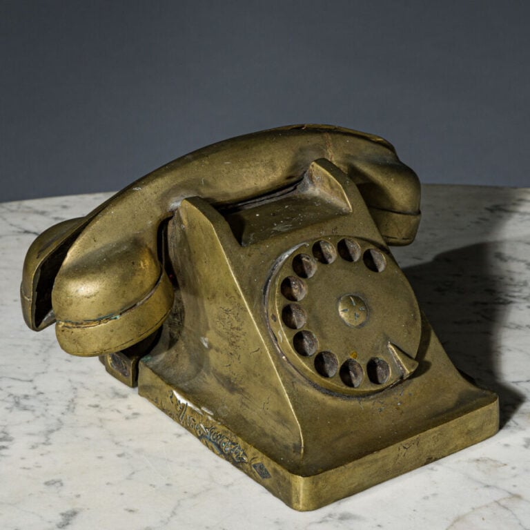 ARMAN (1928-2005) ARMAND FERNANDEZ DIT - Téléphone coupé, 1974 (Denyse Durand-R…
