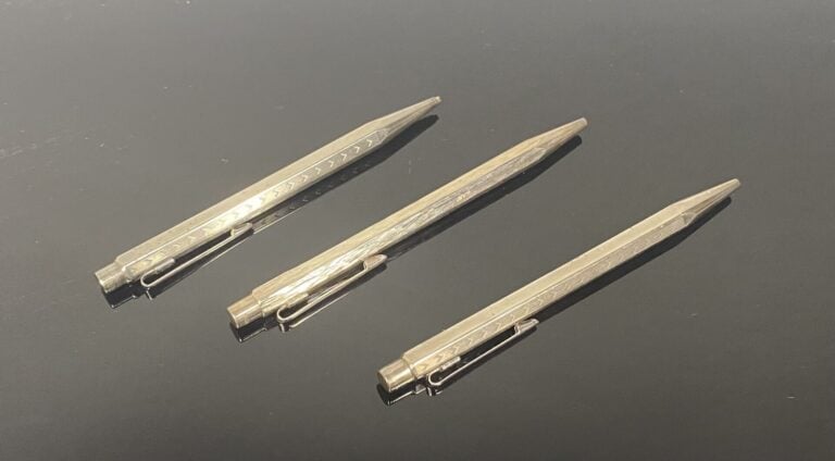CARAN D'ACHE - Parure comprenant un stylo à bille rétractable et un critérium e…