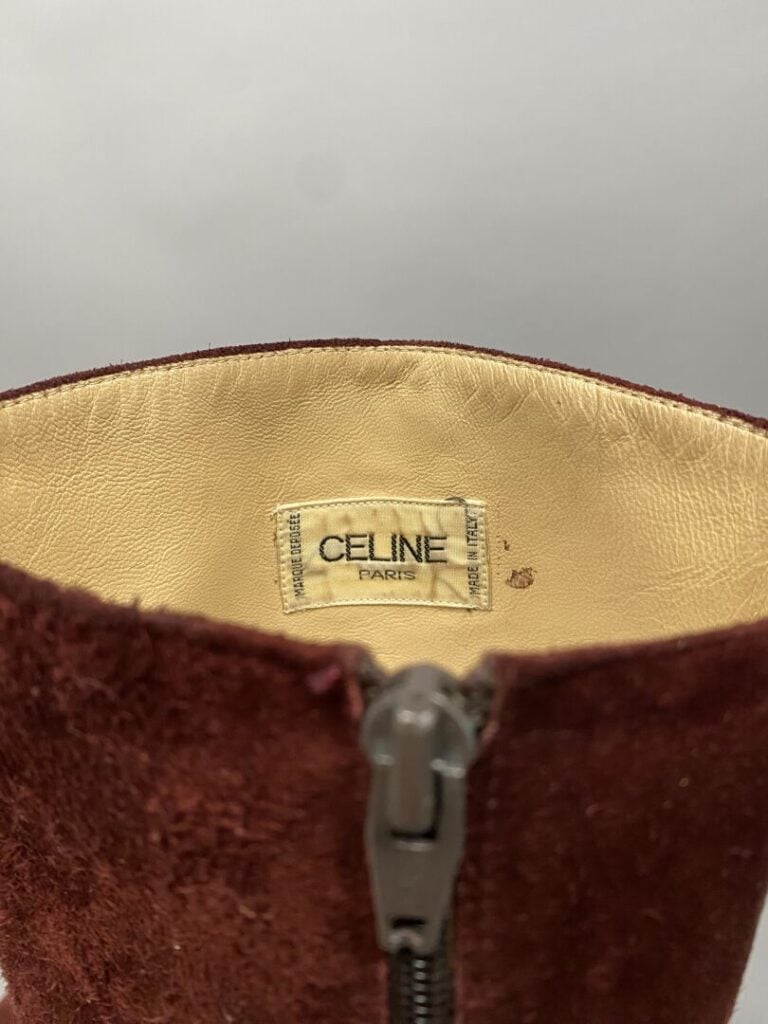 CELINE - Paire de bottes en cuir et daim dans les tons bordeaux - Pointure : 37…