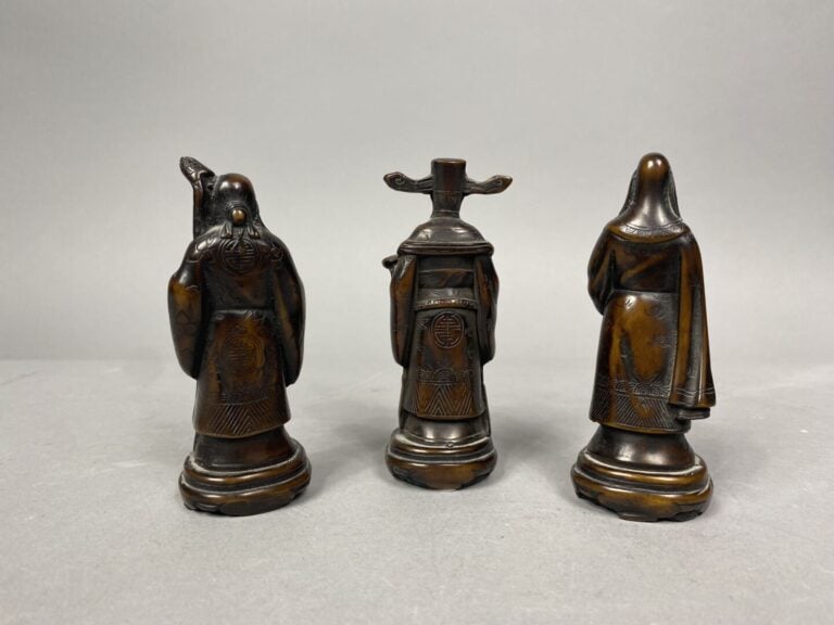 Chine - Ensemble de trois sujets en bois sculpté formant la Triade FU, LU, SHOU…