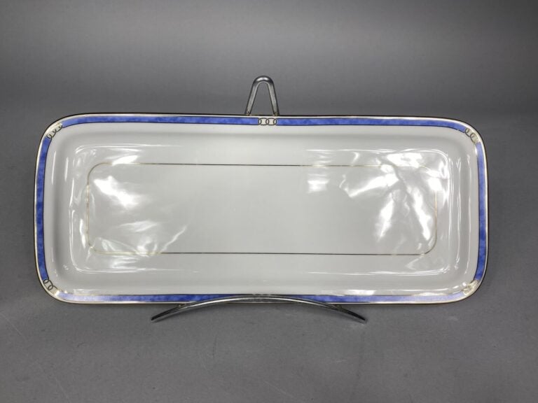 CHRISTOFLE - Service de table en porcelaine modèle "Alliance bleu" 45 pièces co…