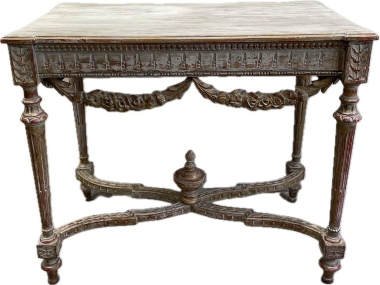 Console en bois cérusé peint mouluré et sculpté de forme rectangulaire quadripo…