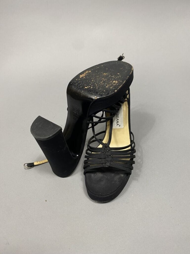 DOLCE & GABBANA - Paire de sandales à talons hauts et semelle compensée en tiss…
