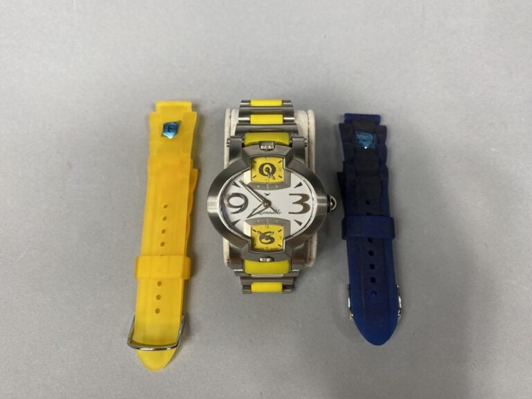 FACONNABLE - Montre bracelet d'homme en acier chromé, modèle "Hydra 3 Worlds" -…