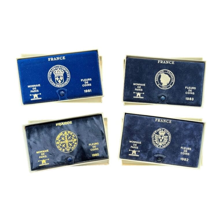 France - Cinquième République - Lot de quatre Coffrets Fleur de Coin années 198…