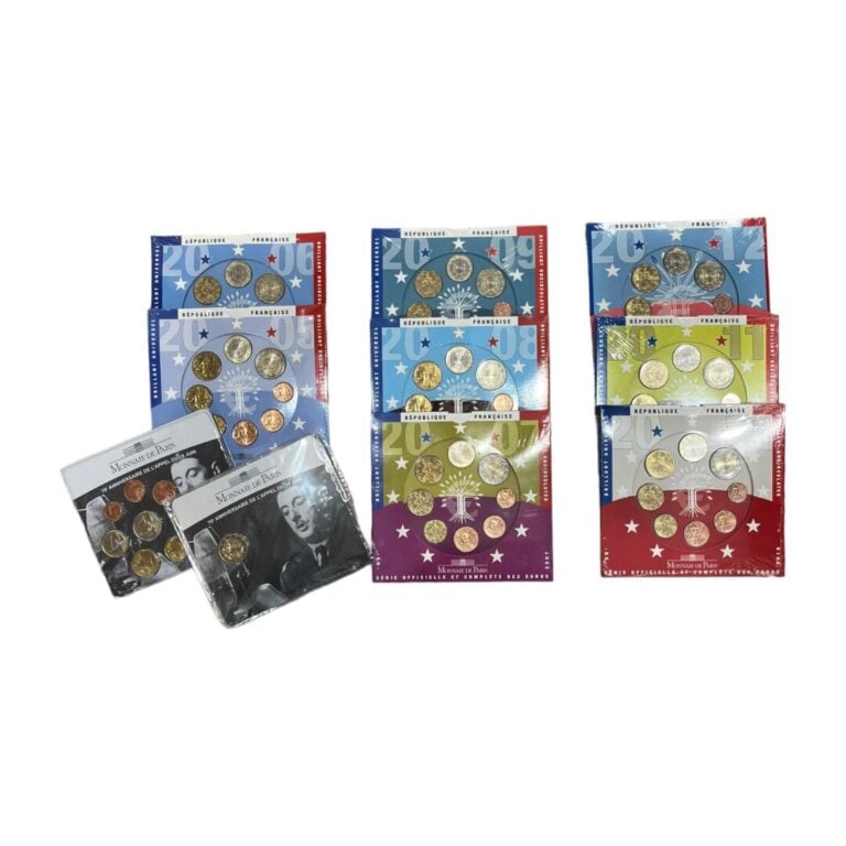 France - Euros - Lot de huit coffrets BU de France comprenant les années 2005,…