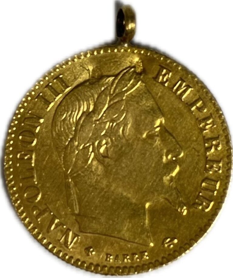 France - Napoléon III (1852-1870) - 10 francs monté en boucle - A : Tête laurée…
